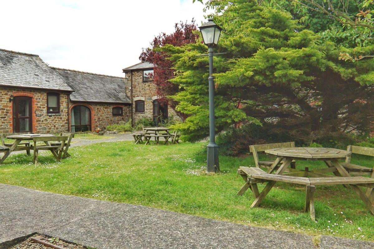 Charming 2 Bedroom Coastal Cottage Nr Bude Zewnętrze zdjęcie